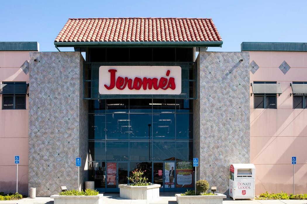Images Jerome's Furniture Mattress & Patio Superstore-Chula Vista