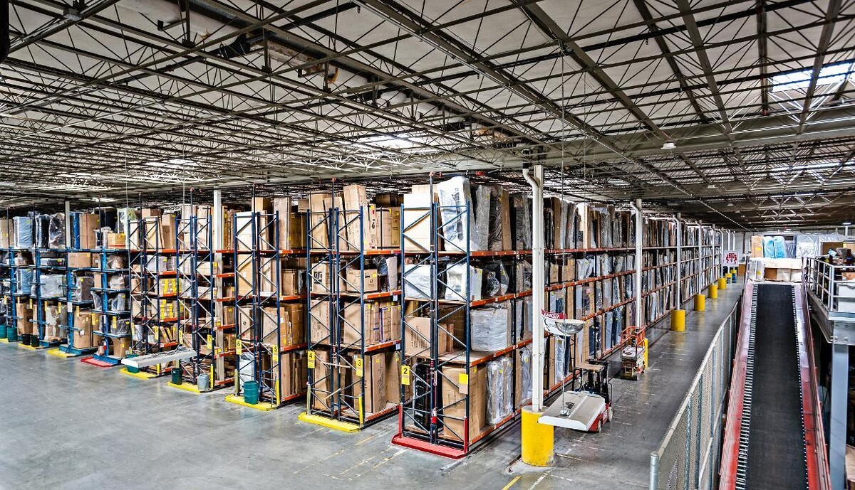 Images Jerome's Furniture-Corp Office & Distribution Ctr