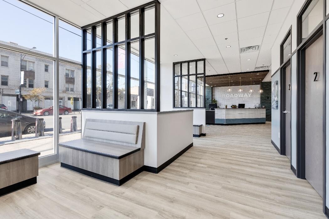 Images Broadway Animal Hospital