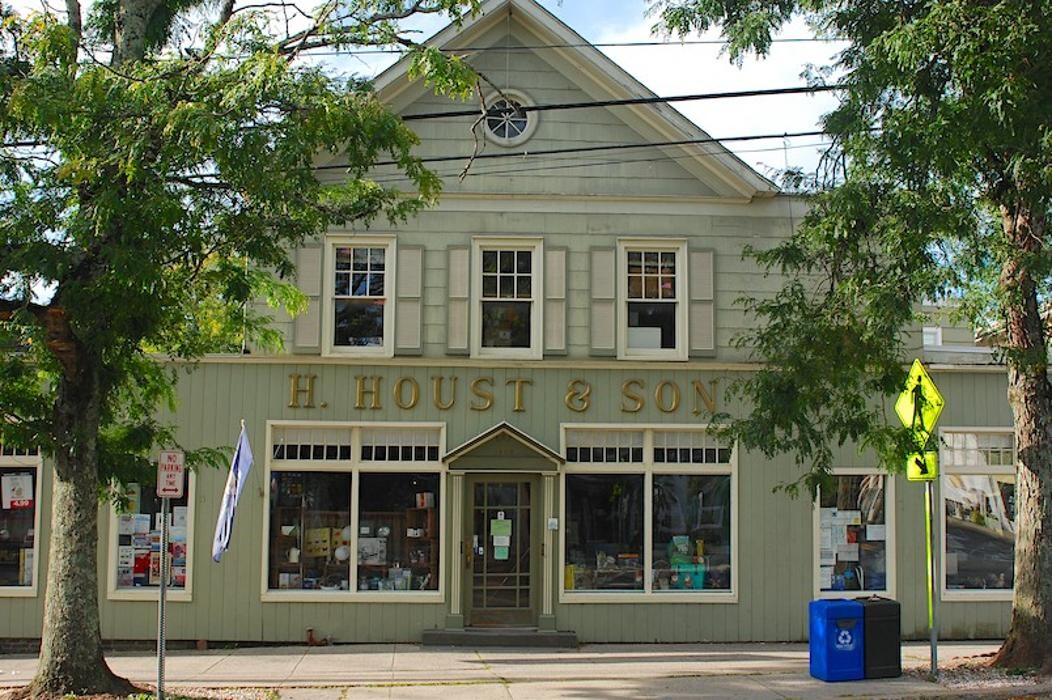 Images H Houst & Son Inc