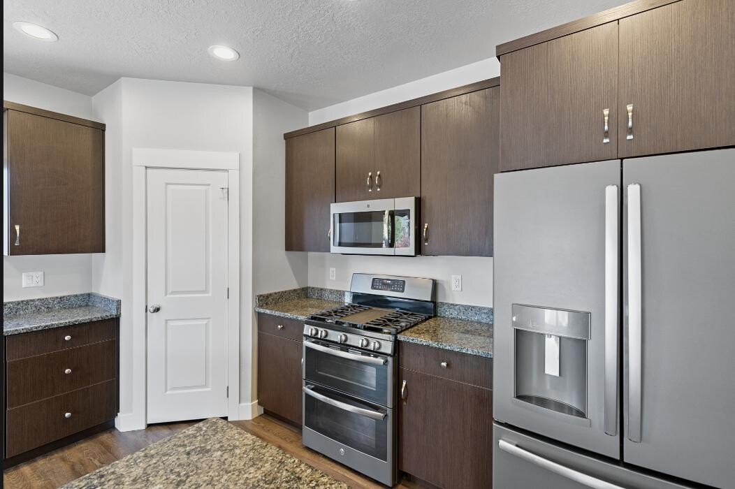 Images Rene Cole Homes RE/MAX Properties