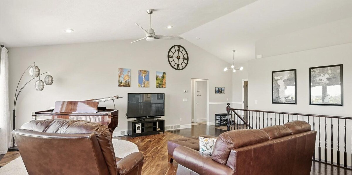 Images Rene Cole Homes RE/MAX Properties