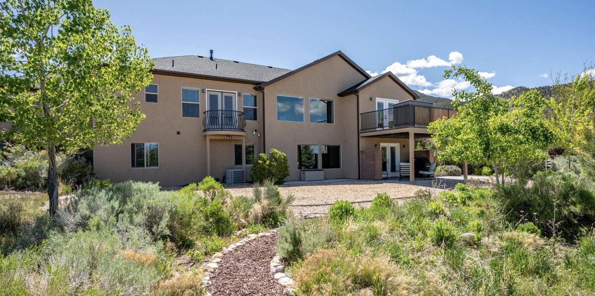 Images Rene Cole Homes RE/MAX Properties
