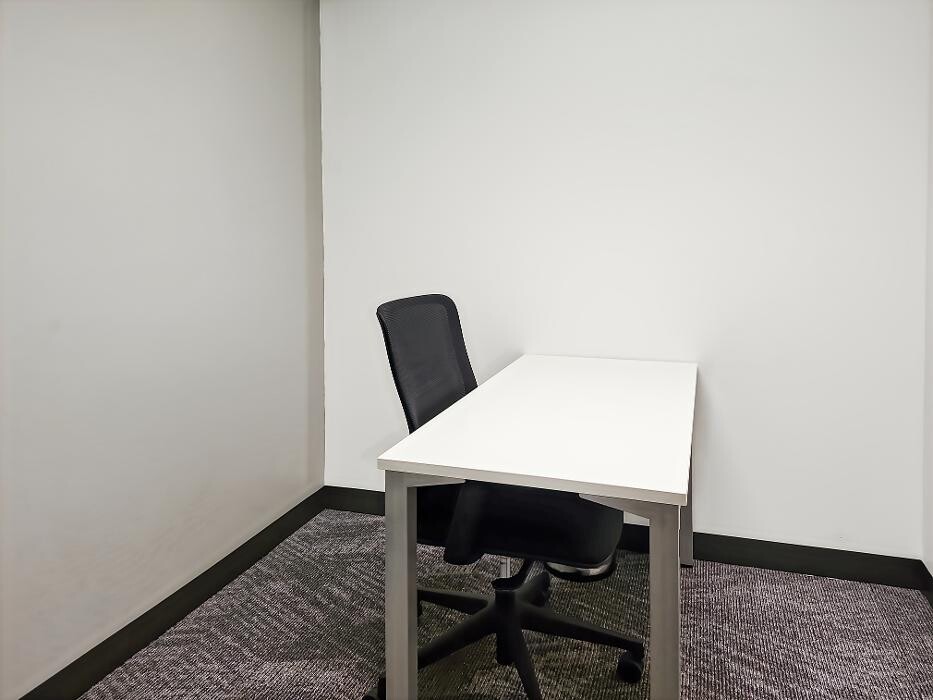 Images Regus Laura St