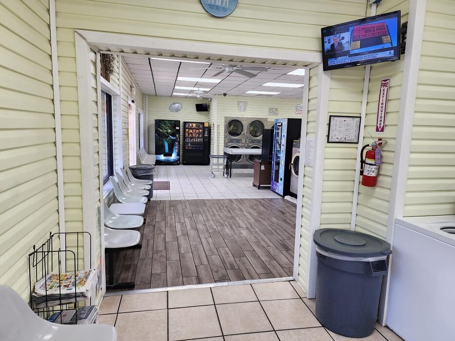 Images Mission Square Laundromat