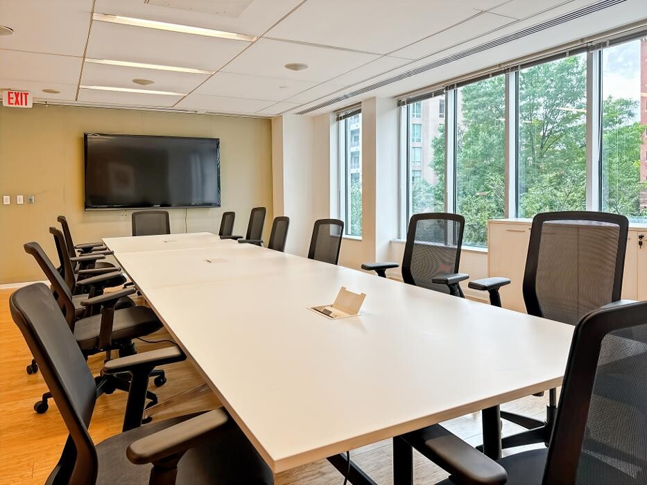 Images Regus Bethesda Metro Ctr