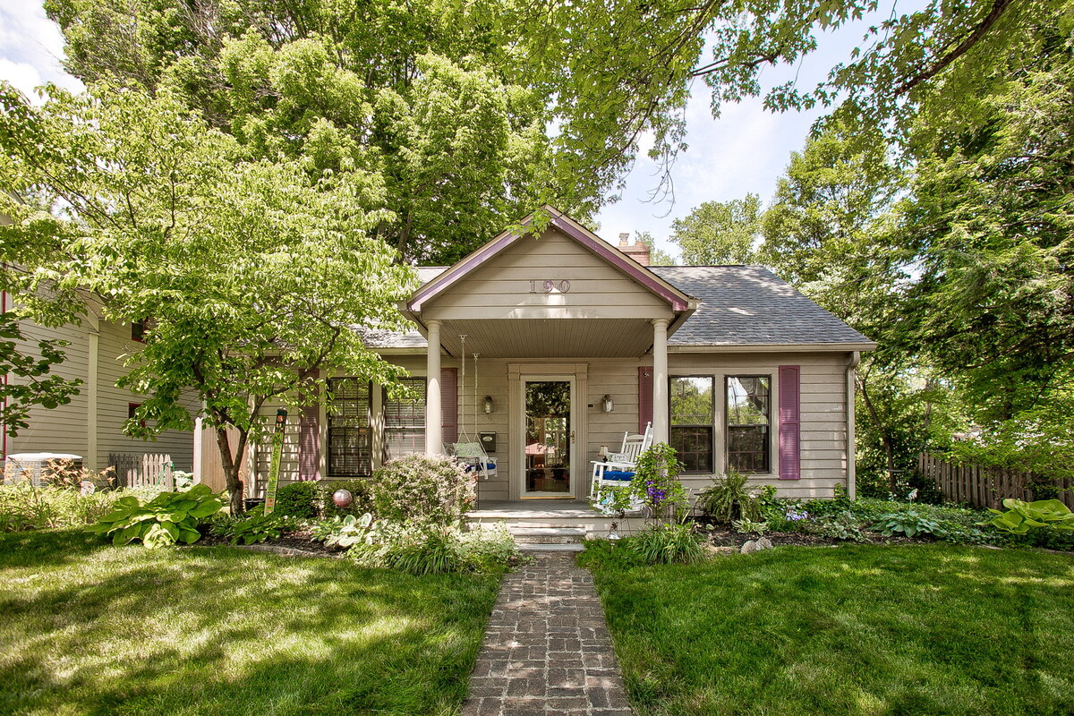 Images Jennifer Blandford, Carpenter Realtors