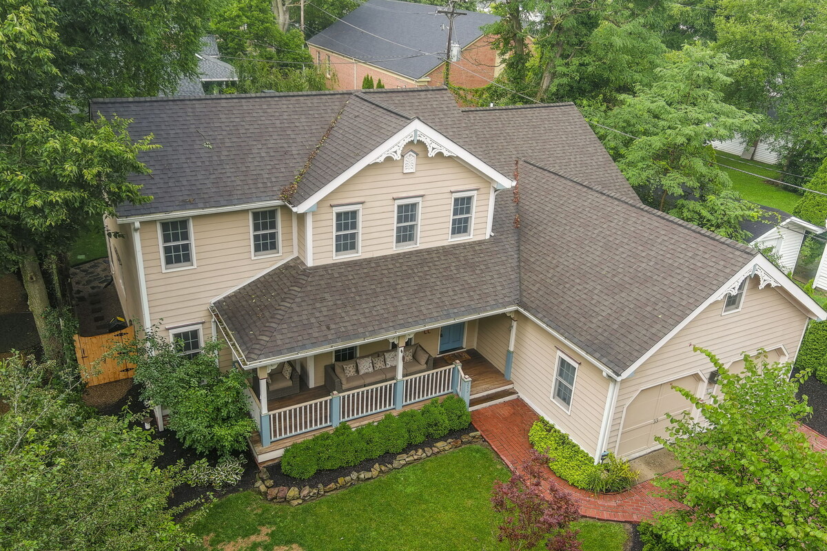 Images Jennifer Blandford, Carpenter Realtors