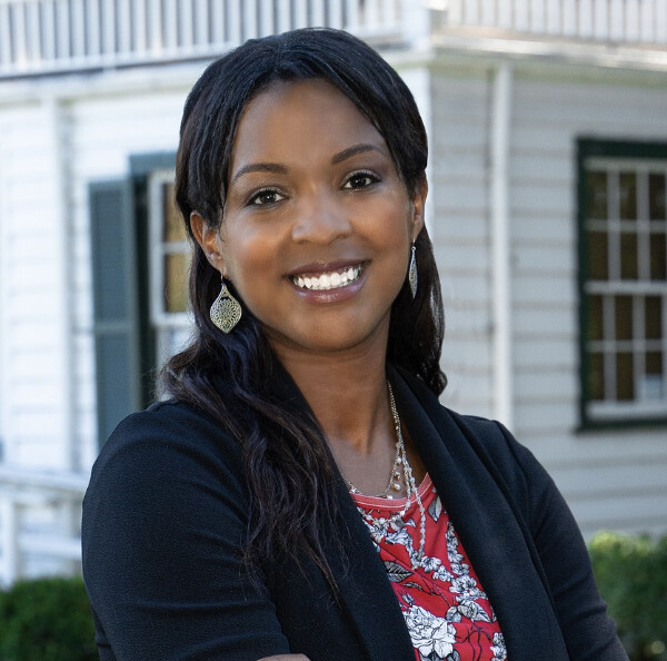 Brittney Draghia, Realtor Logo