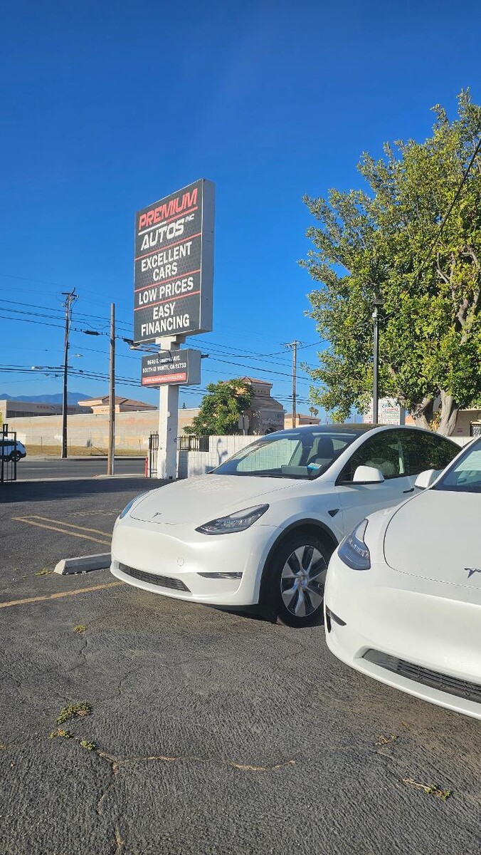 Images Premium Autos - El Monte