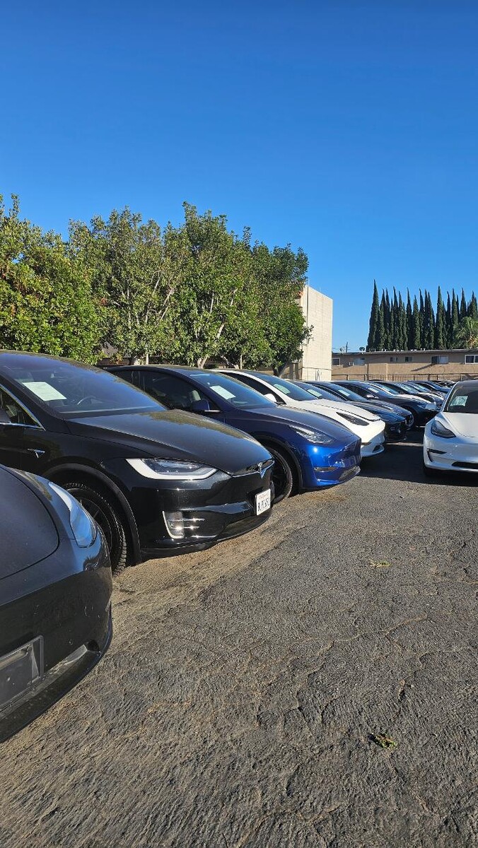 Images Premium Autos - El Monte