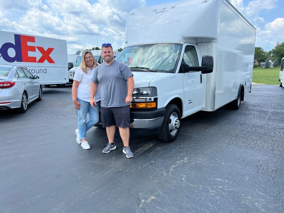 Images Signature Truck Center