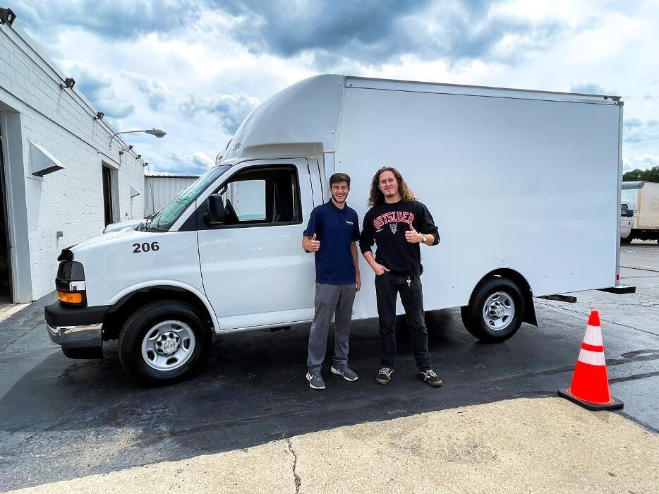 Images Signature Truck Center