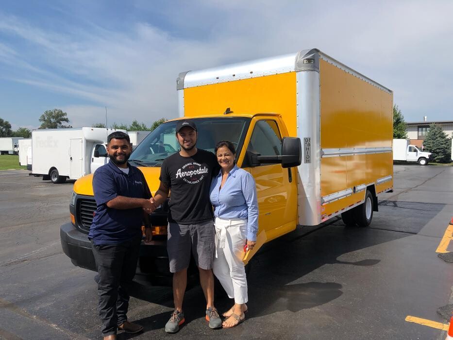 Images Signature Truck Center