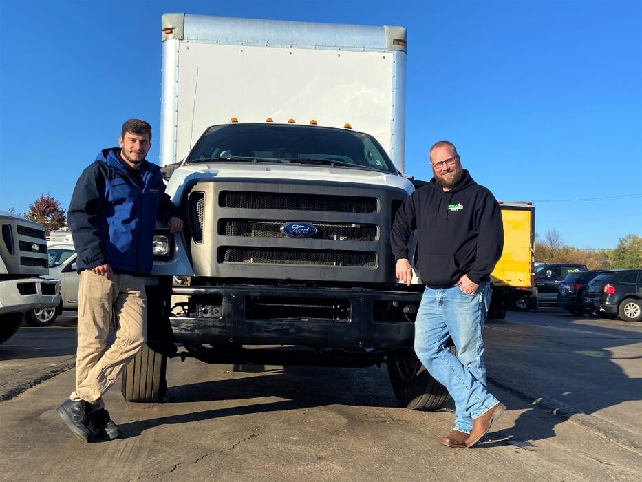 Images Signature Truck Center