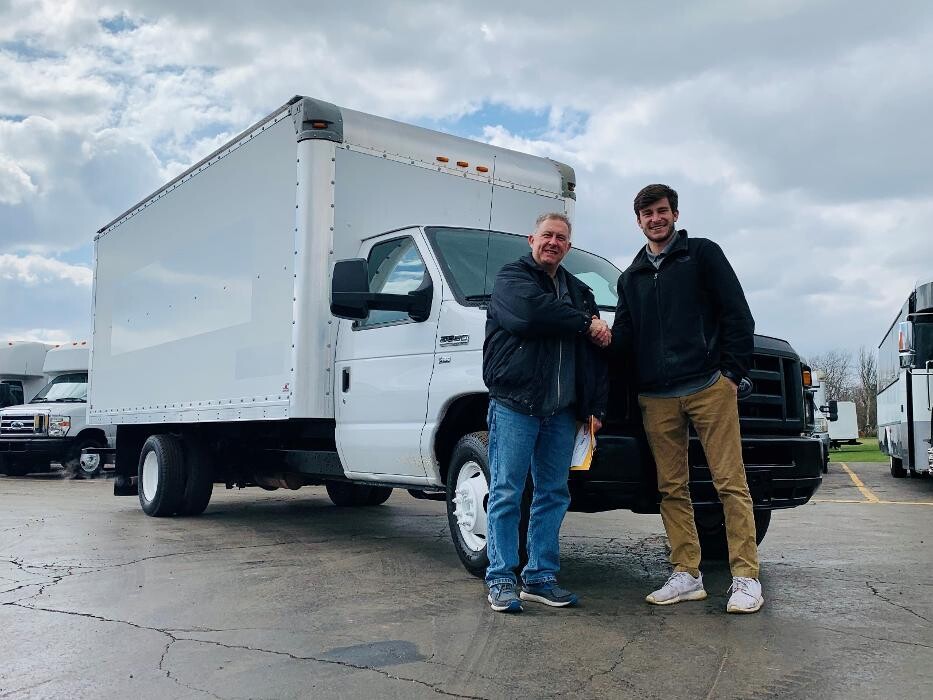 Images Signature Truck Center