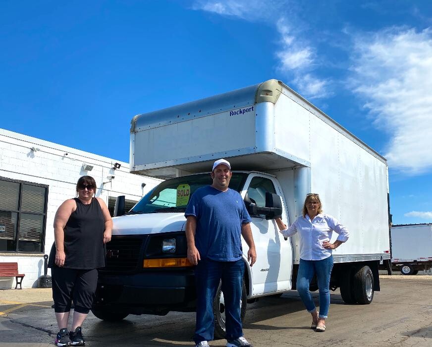 Images Signature Truck Center