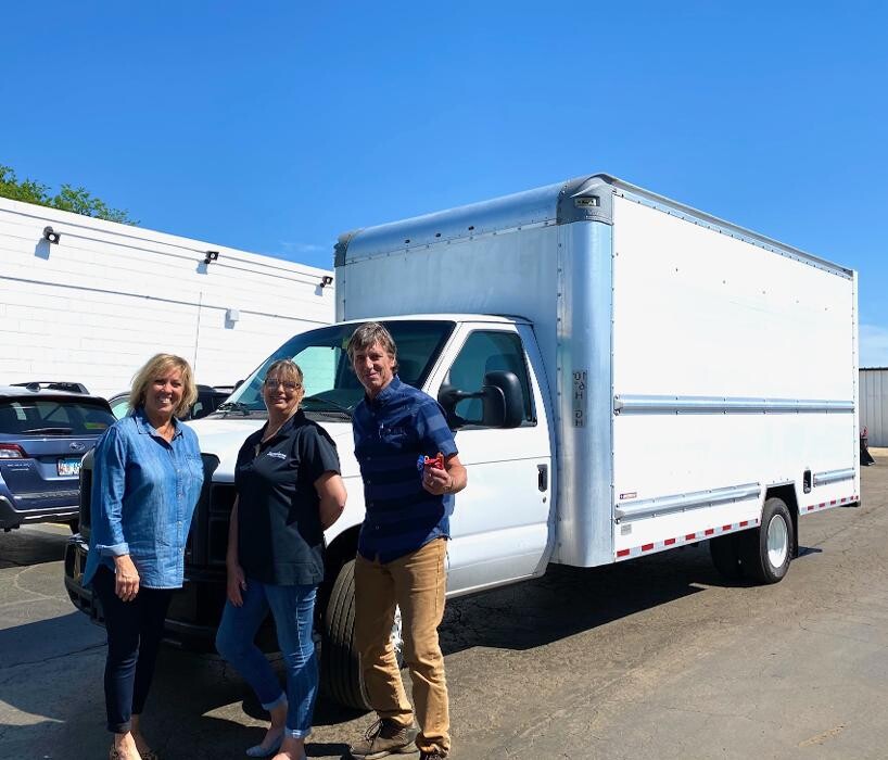 Images Signature Truck Center