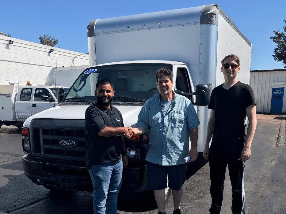 Images Signature Truck Center