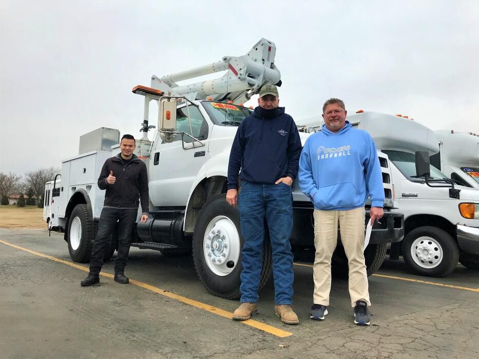 Images Signature Truck Center