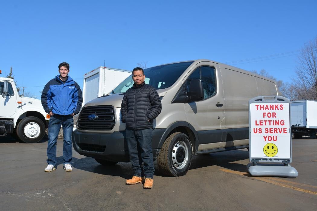 Images Signature Truck Center