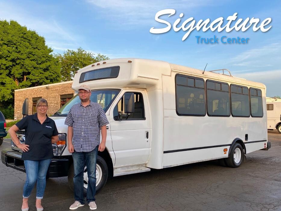 Images Signature Truck Center