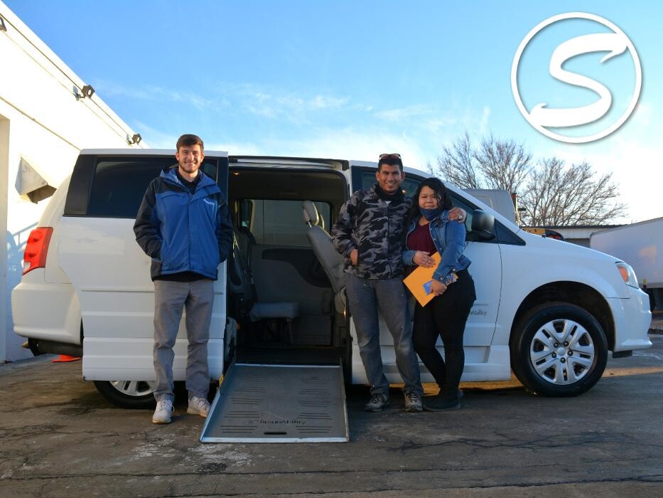 Images Signature Truck Center