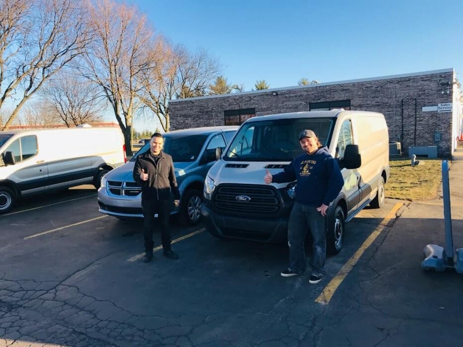 Images Signature Truck Center