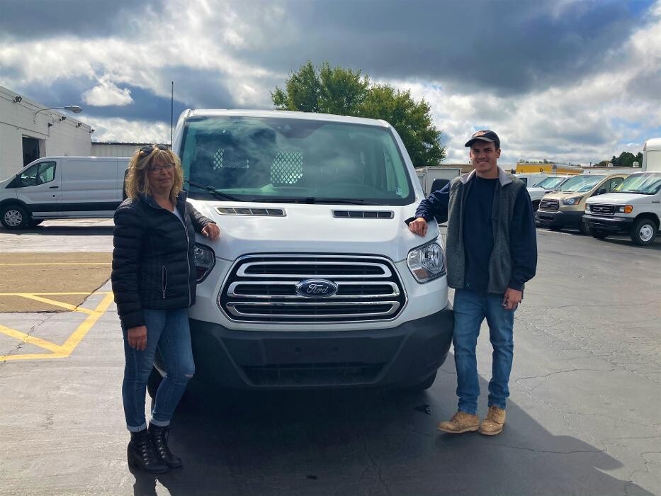 Images Signature Truck Center