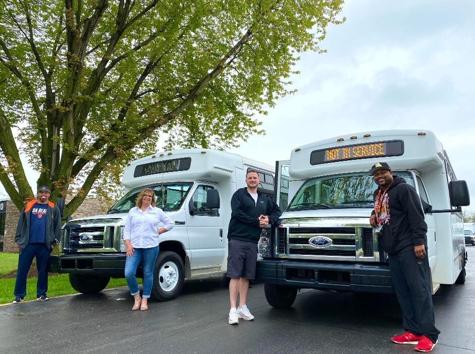 Images Signature Truck Center