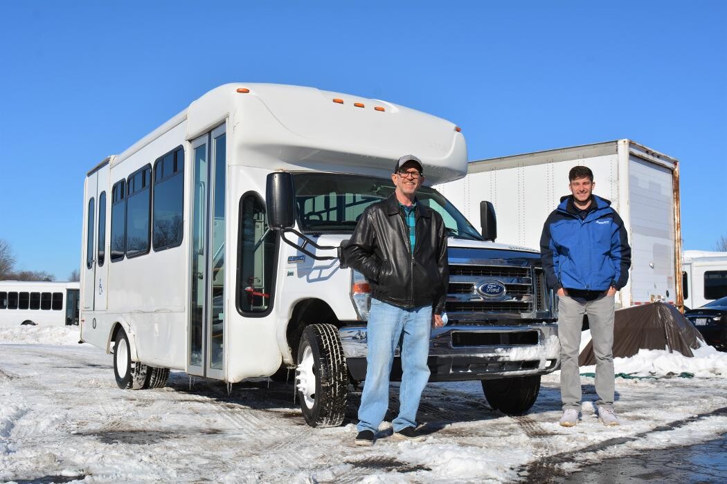 Images Signature Truck Center