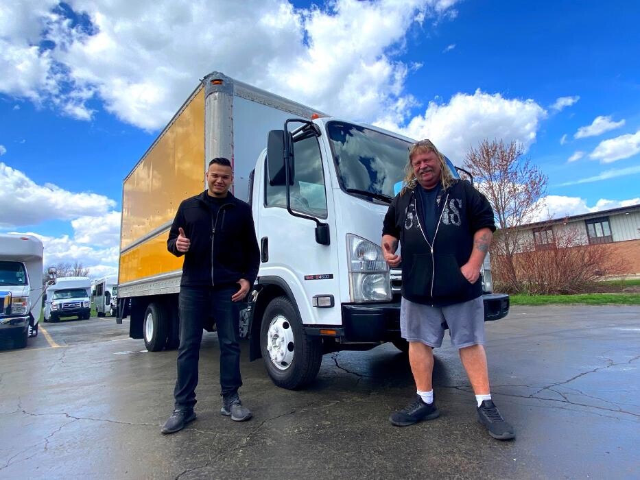 Images Signature Truck Center