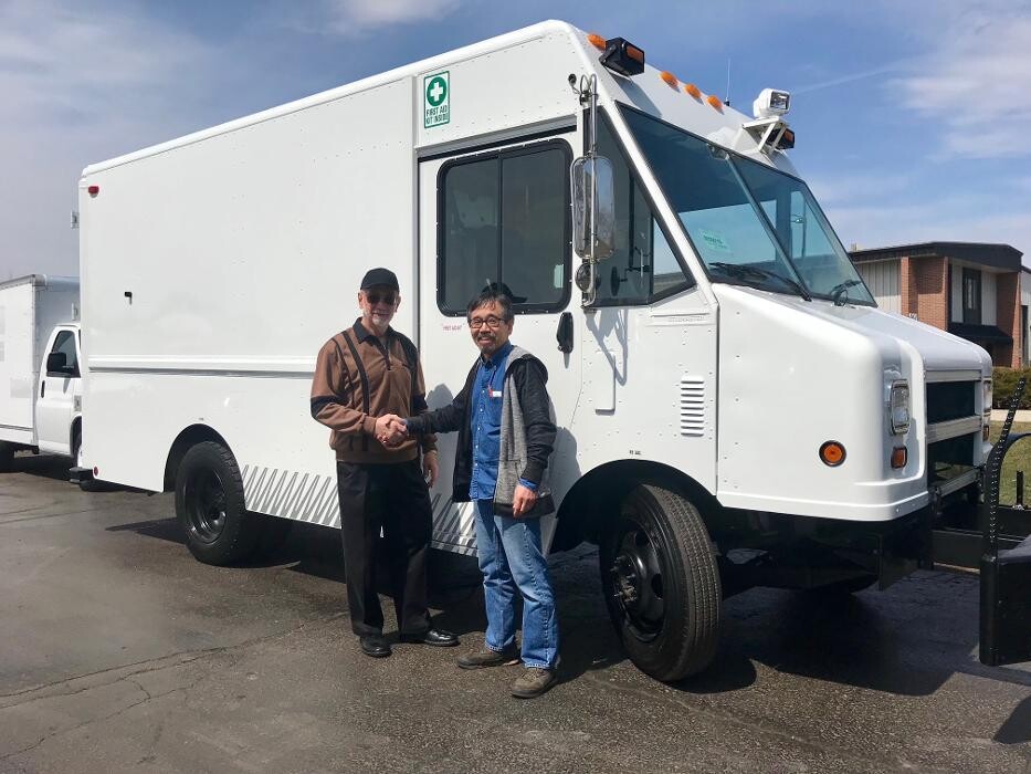 Images Signature Truck Center