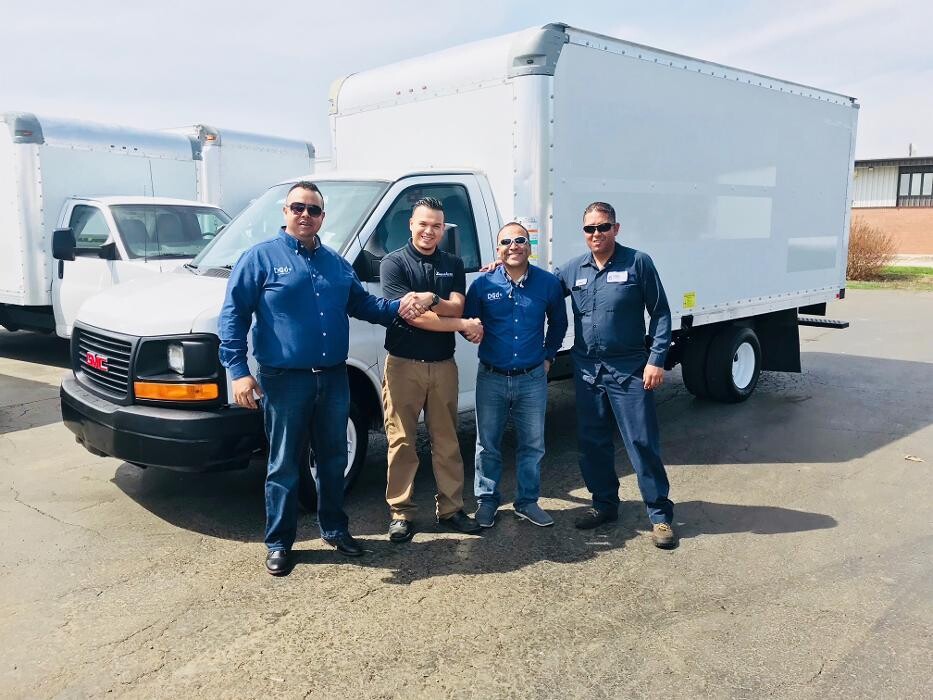 Images Signature Truck Center