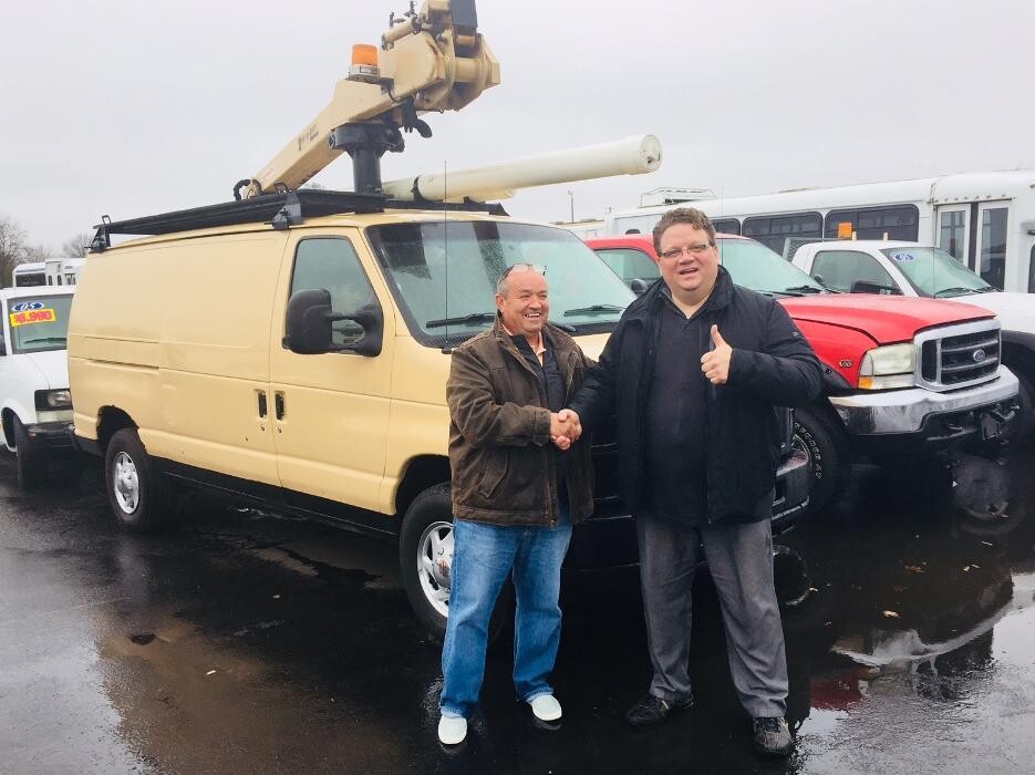 Images Signature Truck Center