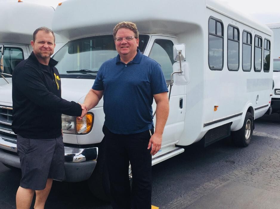 Images Signature Truck Center