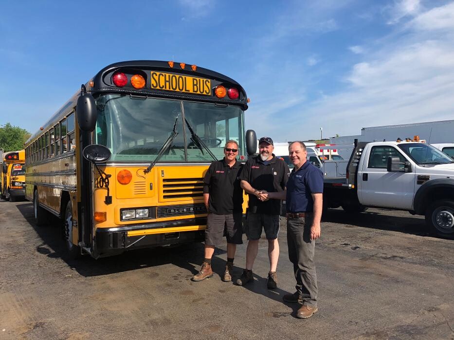 Images Signature Truck Center