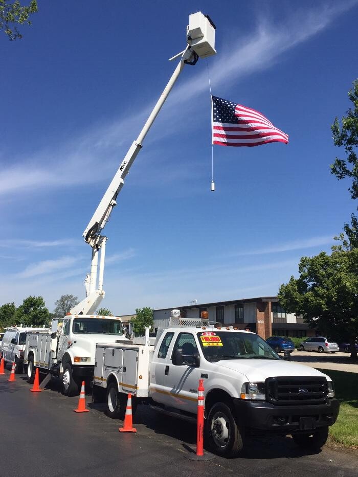 Images Signature Truck Center