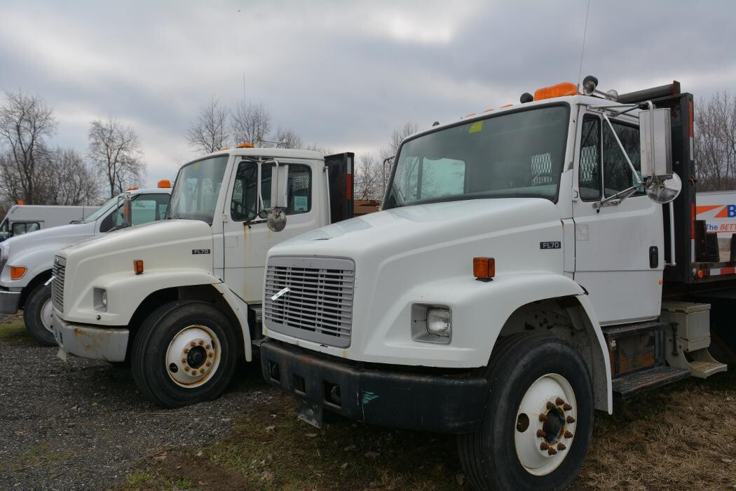 Images Signature Truck Center