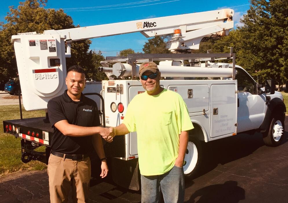 Images Signature Truck Center