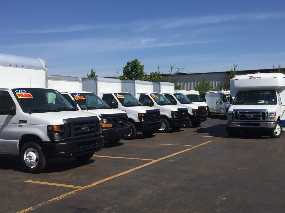 Images Signature Truck Center