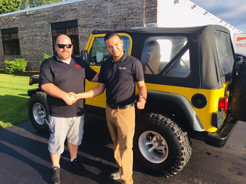 Images Signature Truck Center