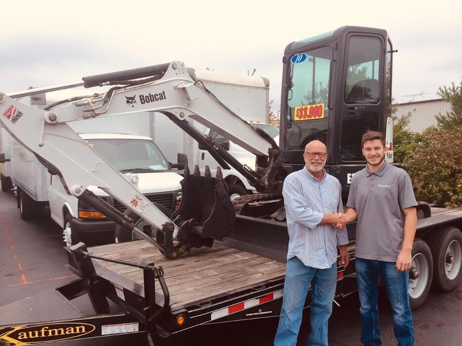 Images Signature Truck Center