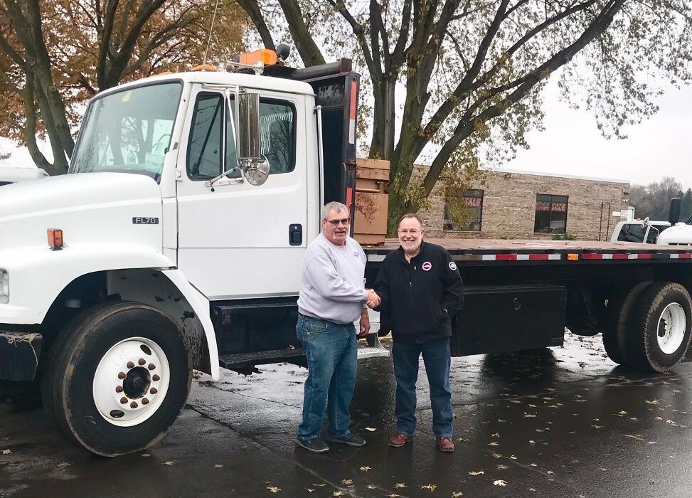 Images Signature Truck Center