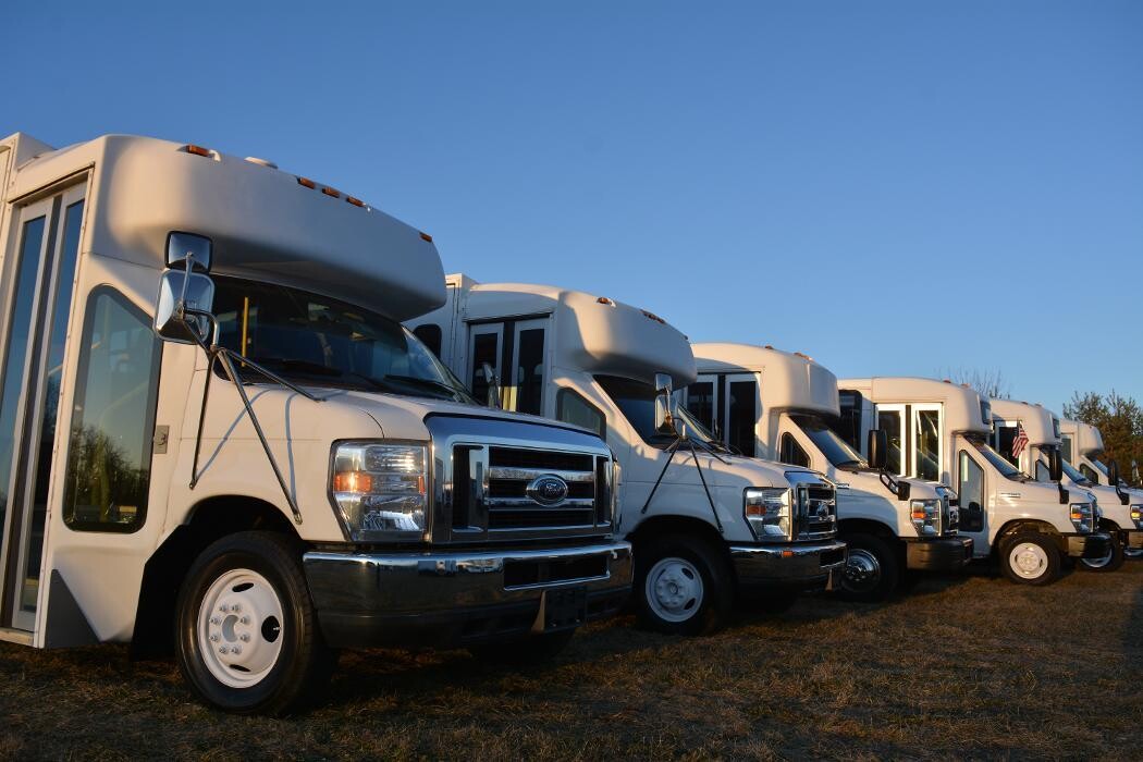 Images Signature Truck Center