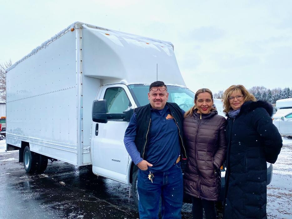 Images Signature Truck Center