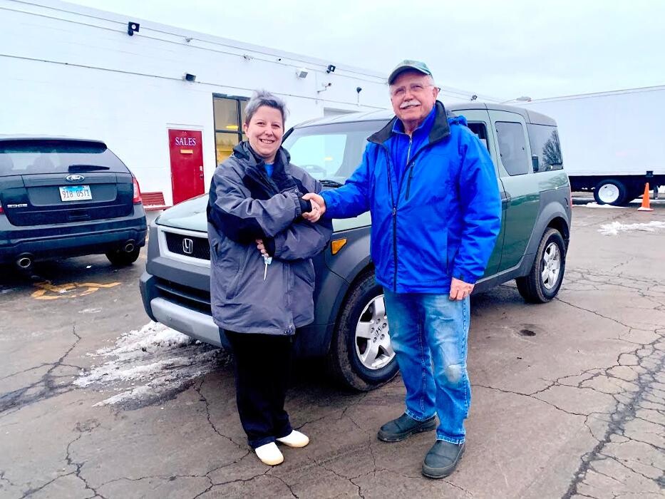 Images Signature Truck Center