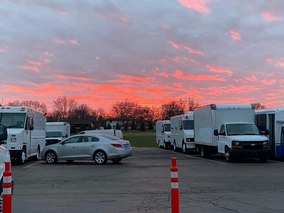 Images Signature Truck Center