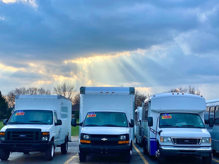 Images Signature Truck Center