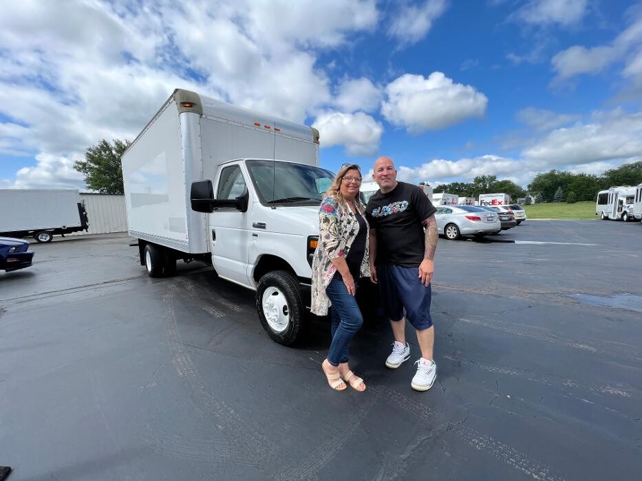 Images Signature Truck Center